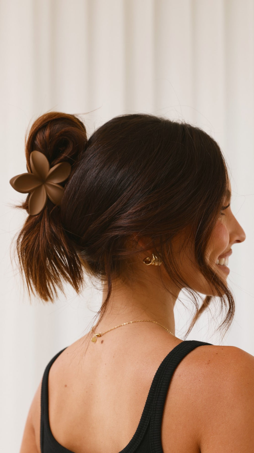 Hibiscus Matte Flower Claw Clip - Brown - Billy J