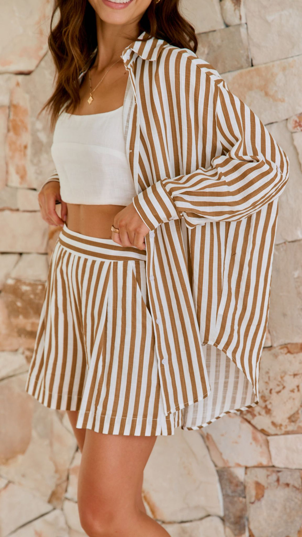 Laolani Shorts - Mocha / White Stripe - Billy J