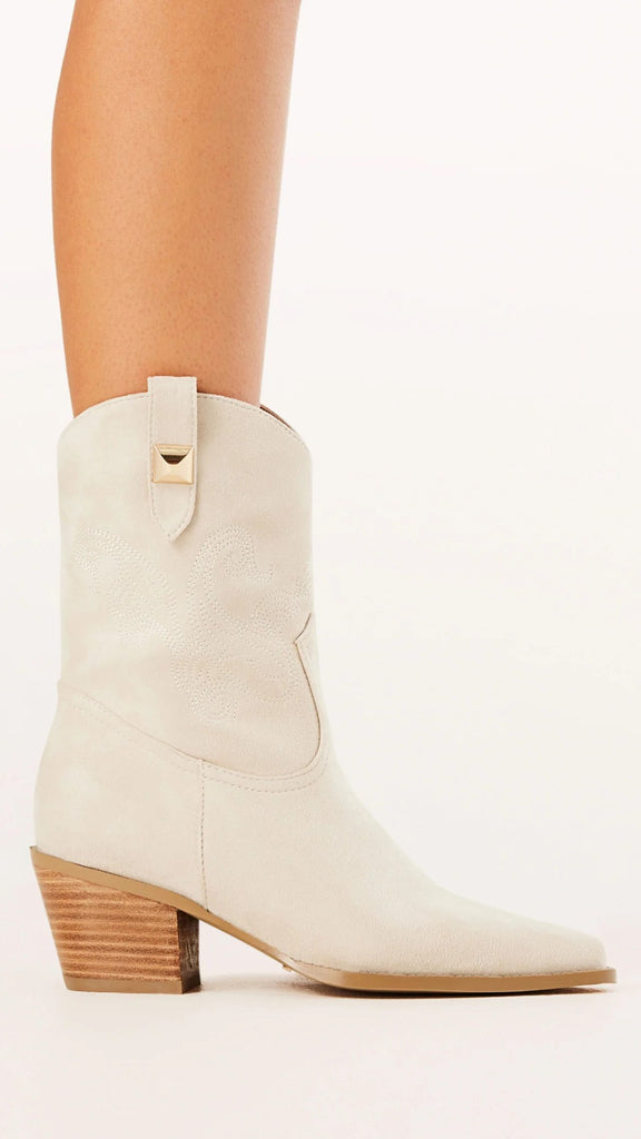 Darla Boot - Sand Suede - Billy J