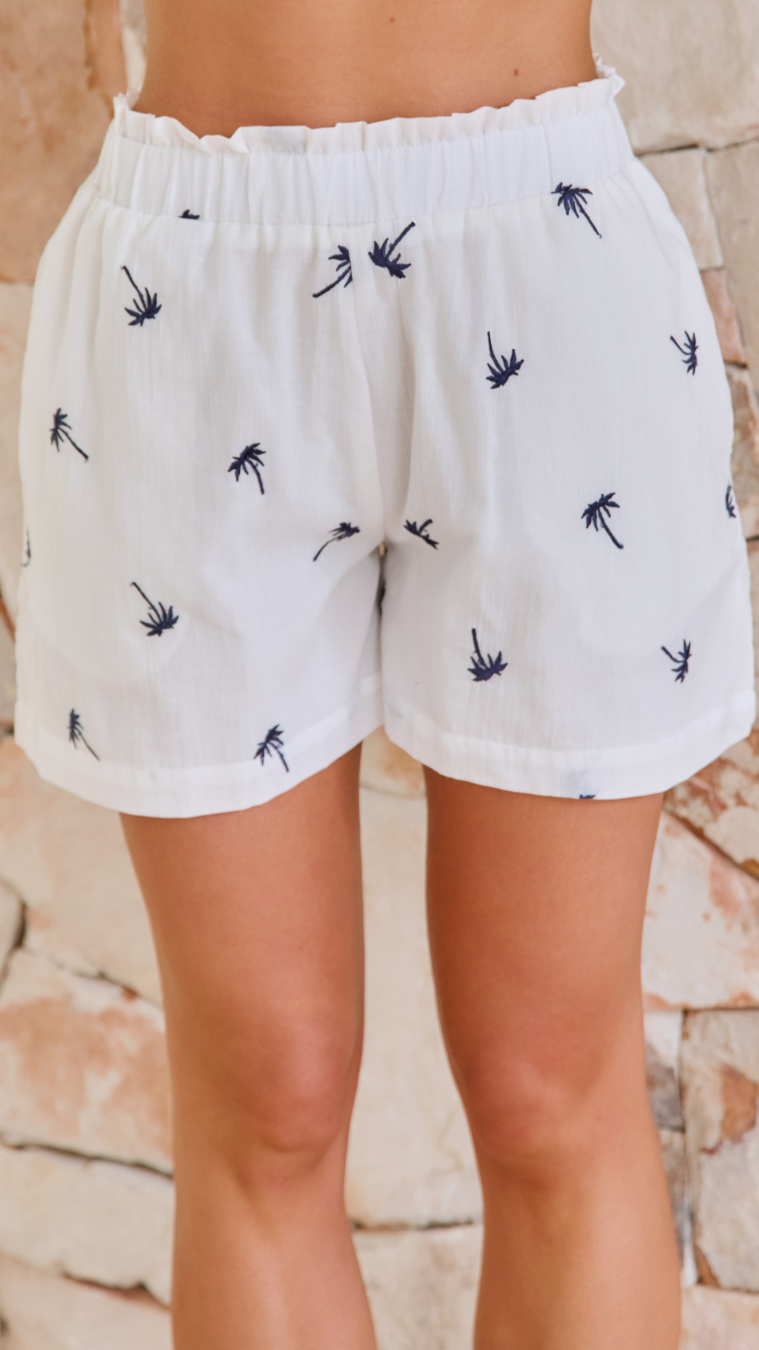 Palm Embroidered Shorts - White / Navy - Billy J