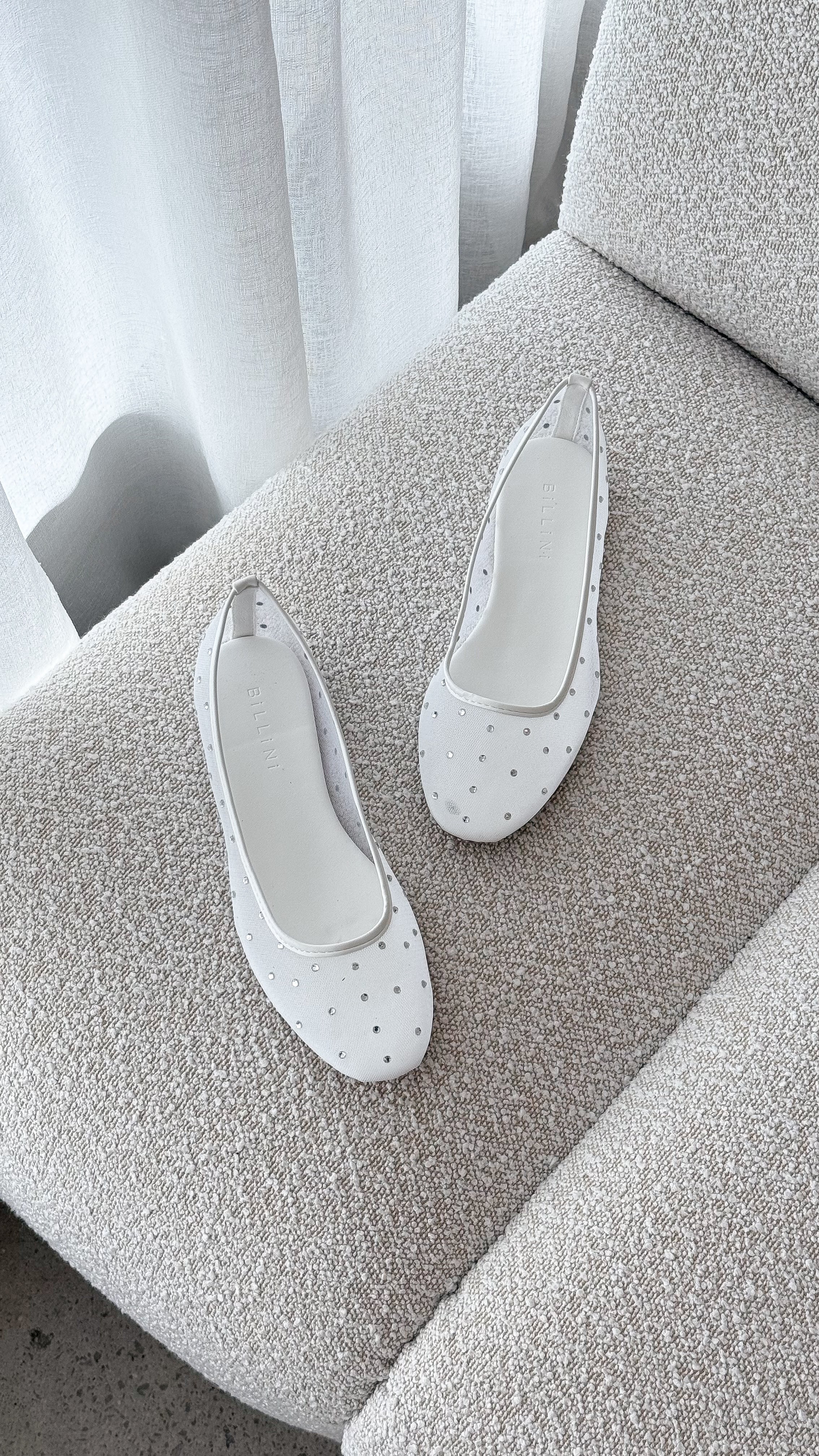 Gerani Flats - White Mesh Diamante - Billy J