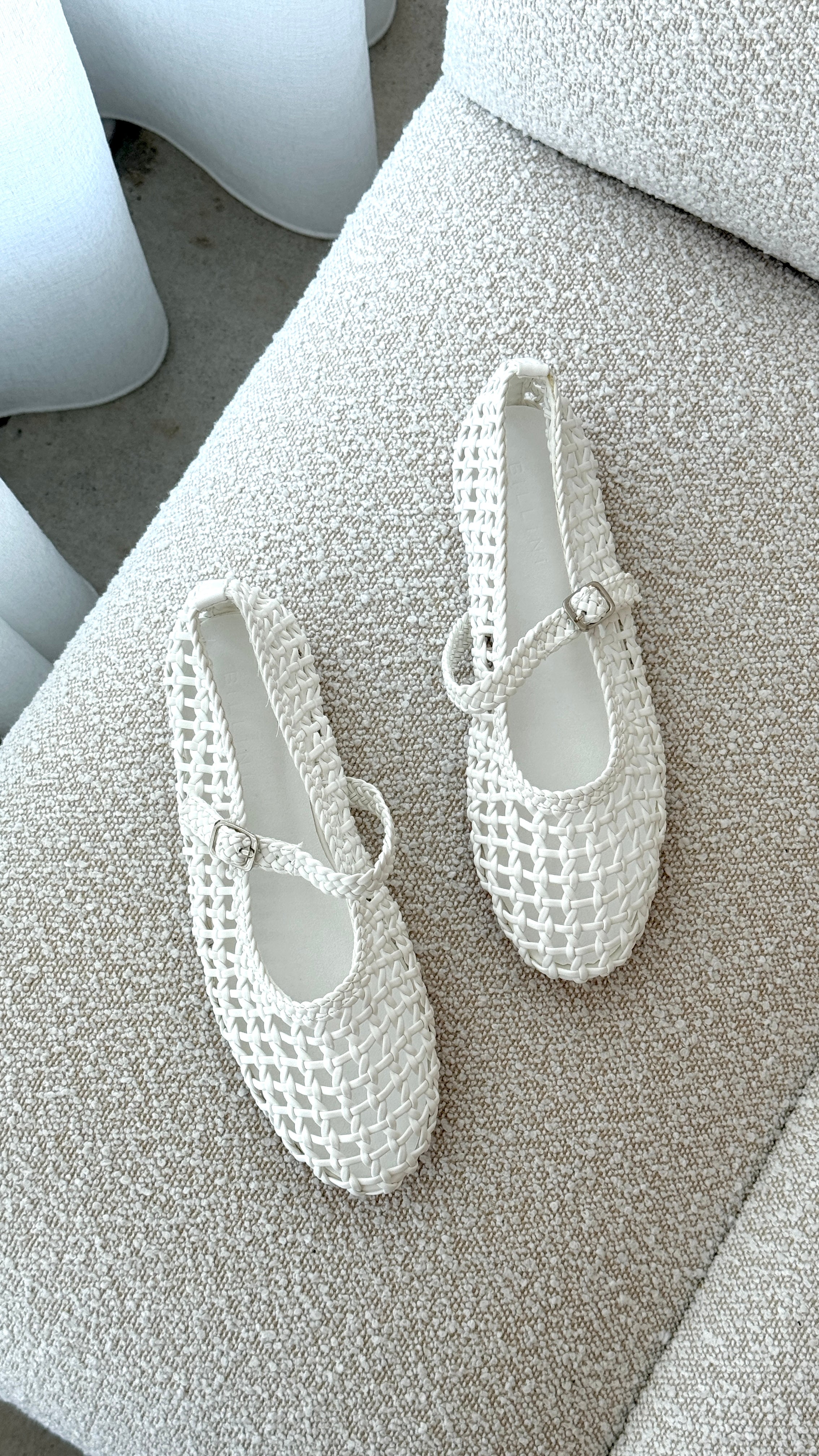 Gitta Flats - White - Billy J