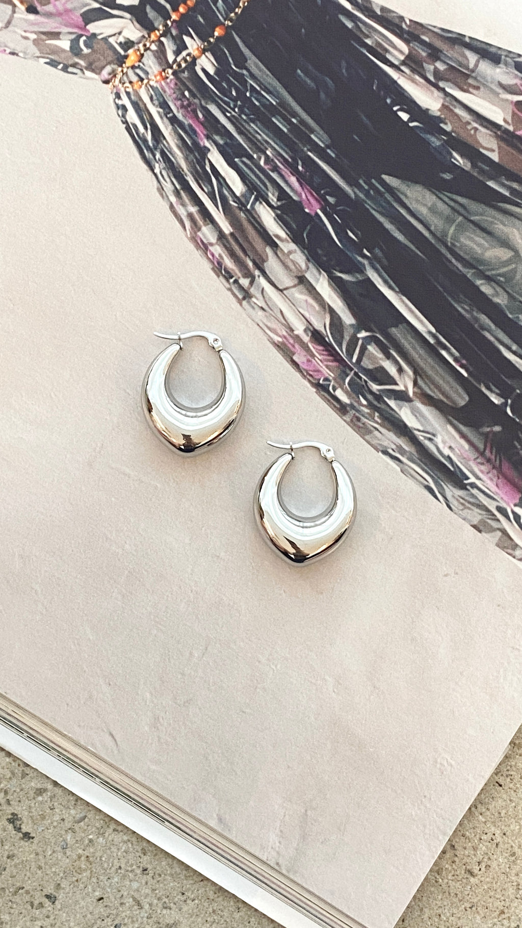 Arya Hoop Earrings - Silver - Billy J