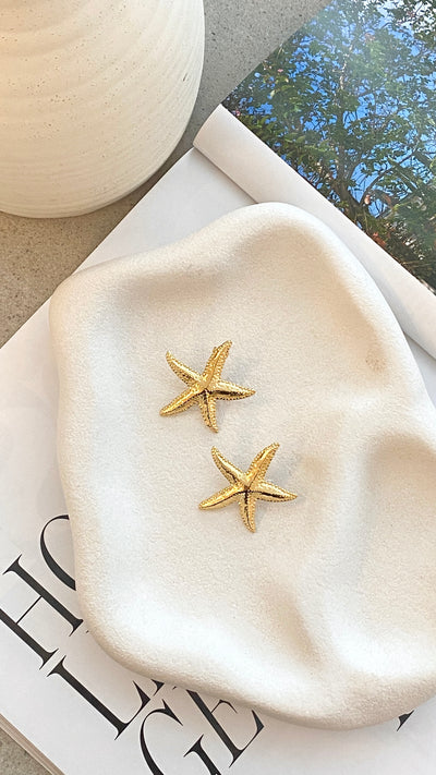 Load image into Gallery viewer, Starfish Earrings - Gold - Billy J
