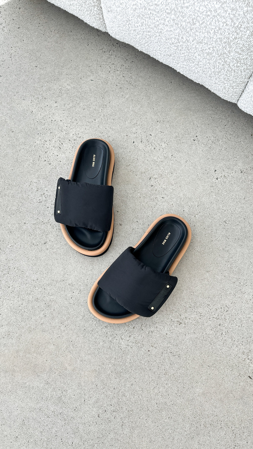 Saige Slide - Black - Billy J