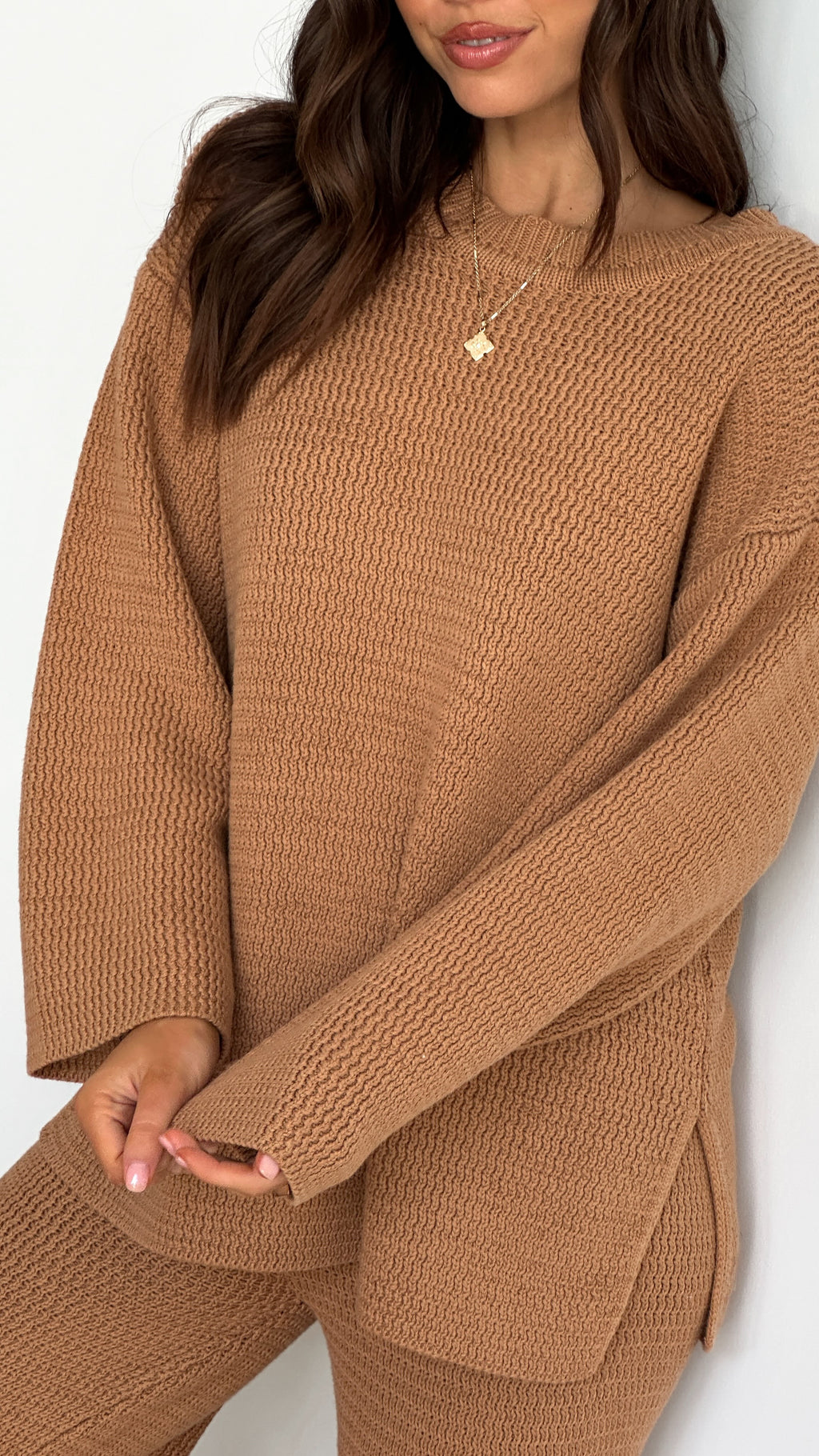 Jachai Knitted Jumper - Mocha - Billy J