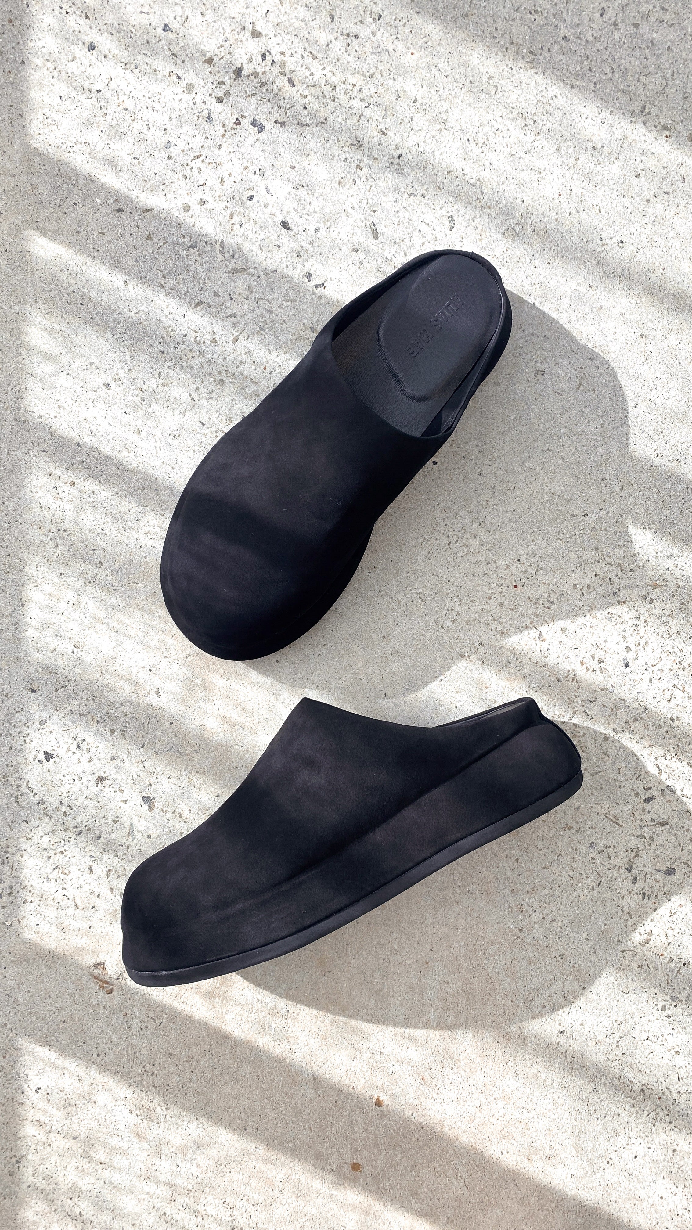 Alias Mae Phoebe Slide - Black Nubuck - Billy J