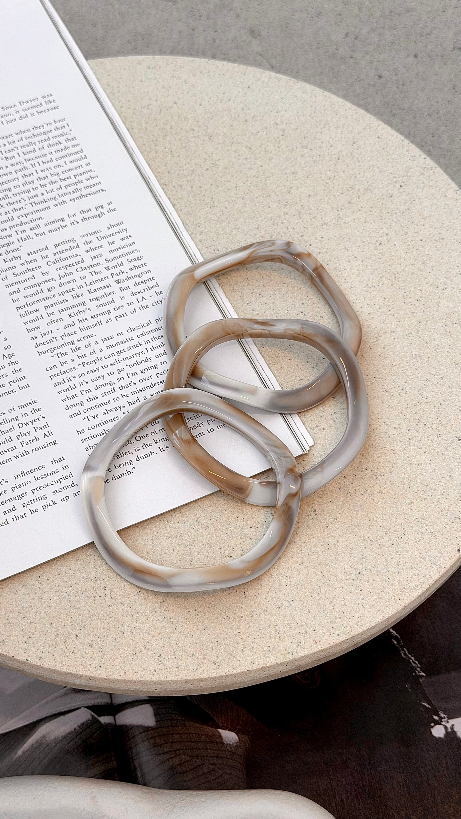 Farah Wave Bangle 3 Pack - Cream Marble - Billy J