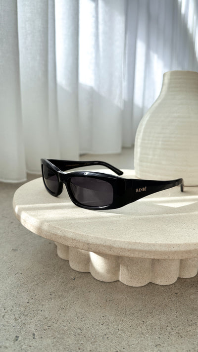 Load image into Gallery viewer, Camilla Sunglasses - Jet Black - Billy J
