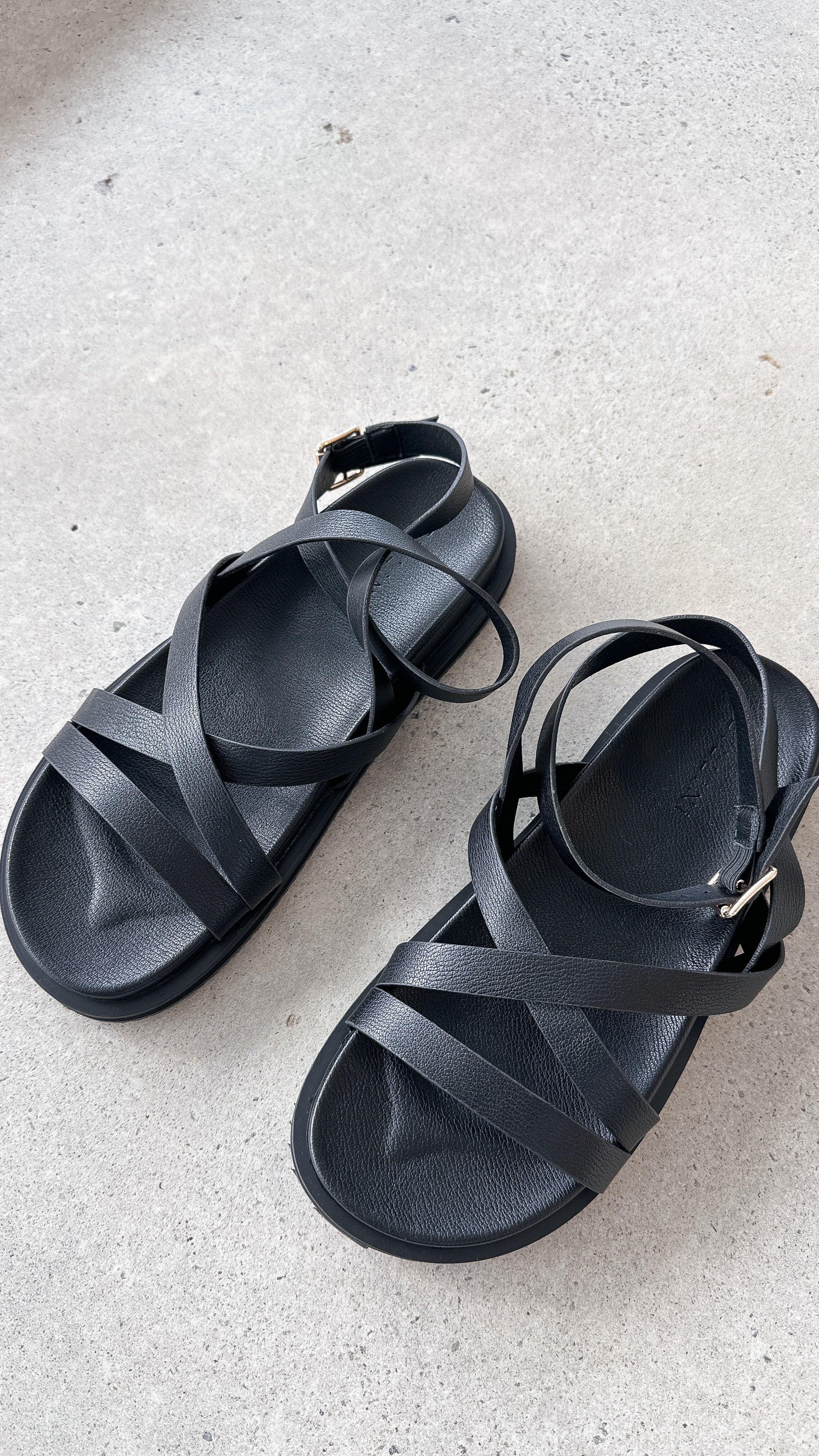 Tulsi Sandal - Black - Billy J