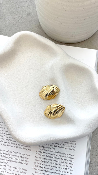 Load image into Gallery viewer, Winona Earrings - Gold - Billy J
