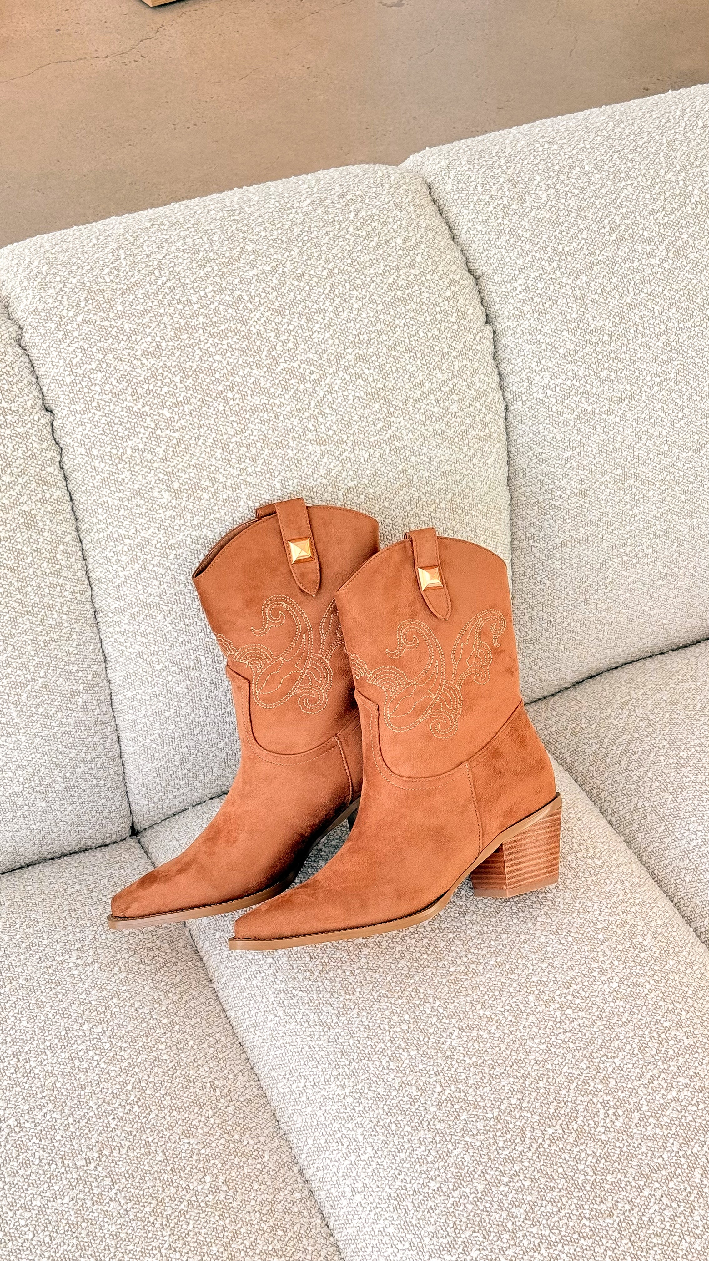 Darla Boot - Dark Tan Suede - Billy J