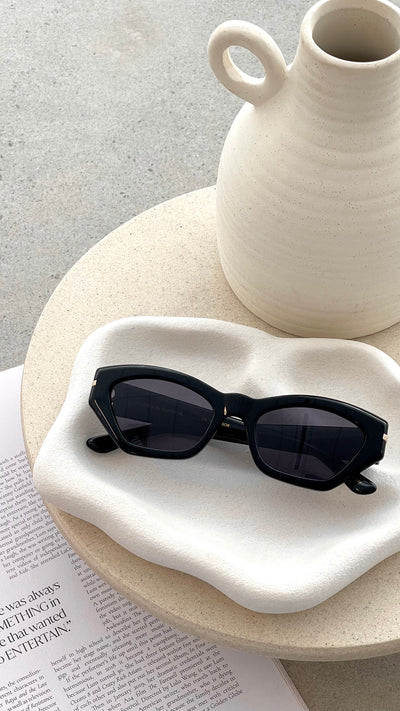 Load image into Gallery viewer, The Ellingson Sunglasses - Black Jet - Billy J
