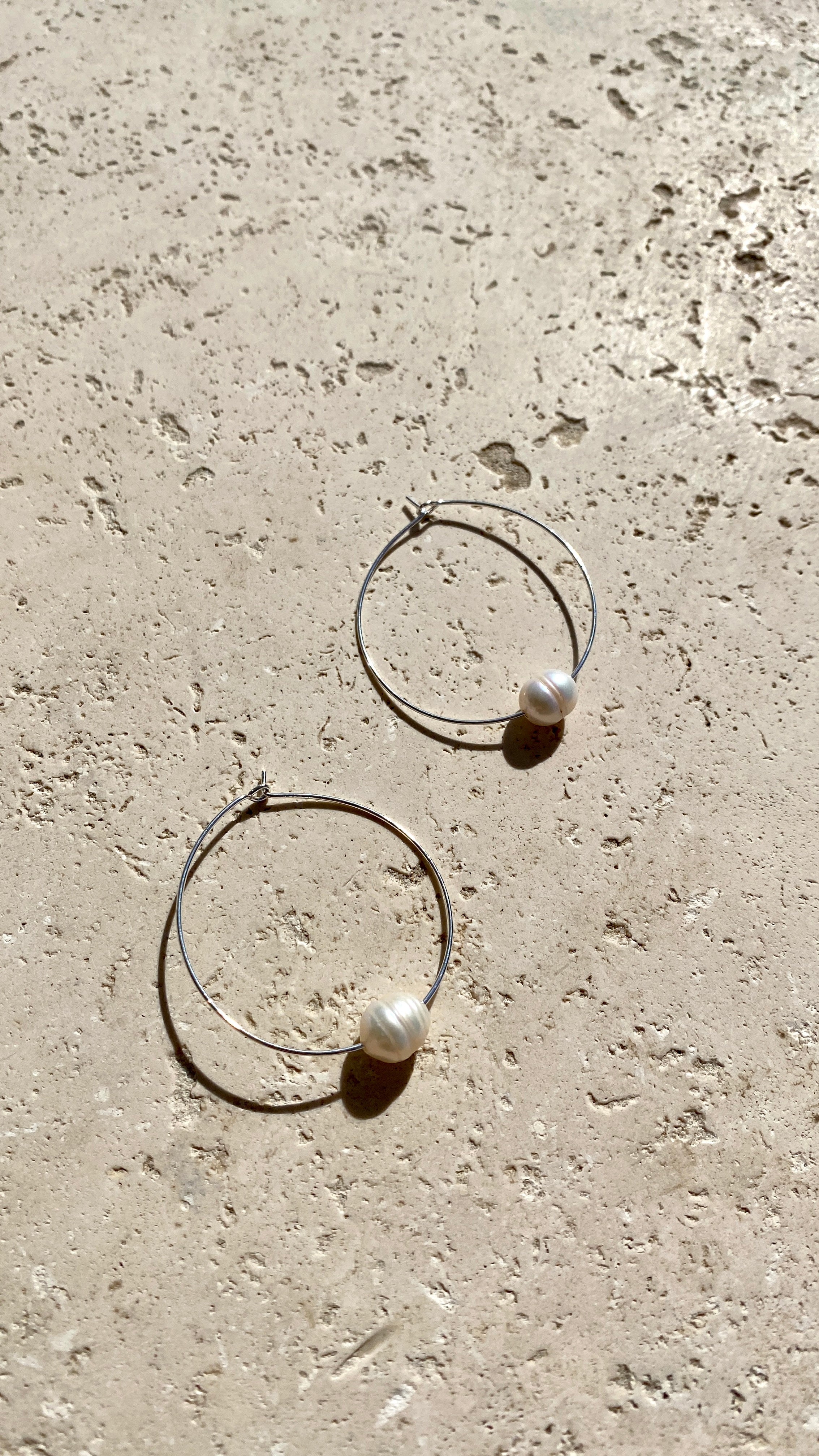 Simple Pearl Fine Wire Hoops - Cream/Silver - Billy J