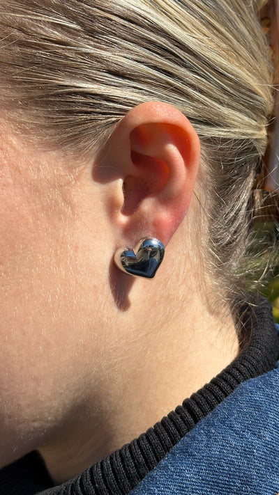 Load image into Gallery viewer, Neve Heart Earrings - Silver - Billy J
