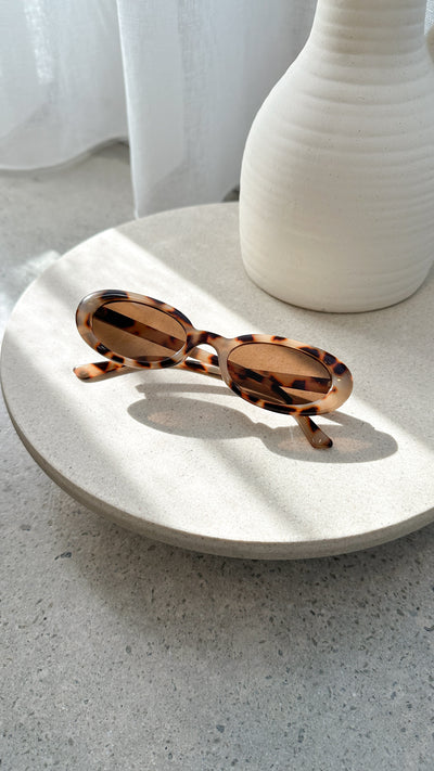 Load image into Gallery viewer, Bella Sunglasses -  Light Tort - Billy J
