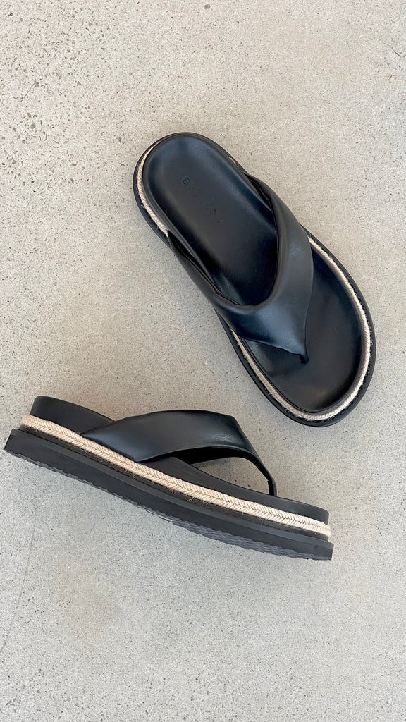 Amaya Slide - Black - Billy J