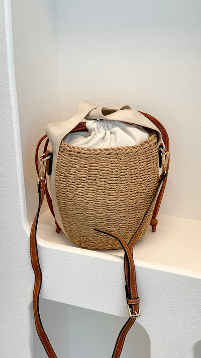 Load image into Gallery viewer, Cleo Woven Bucket Handbag - Natural / Tan - Billy J
