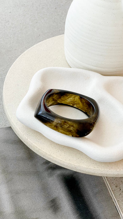 Load image into Gallery viewer, Salazar Bangle - Tea Resin - Billy J
