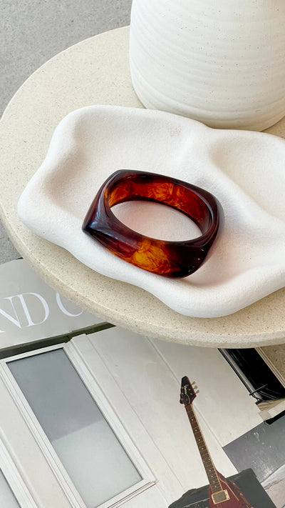 Load image into Gallery viewer, Salazar Bangle - Rum Resin - Billy J
