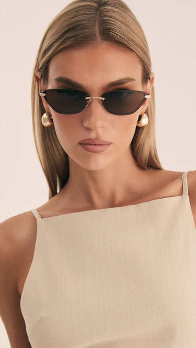 Load image into Gallery viewer, The Chandra Sunglasses - Light Gold Chocolate - Billy J
