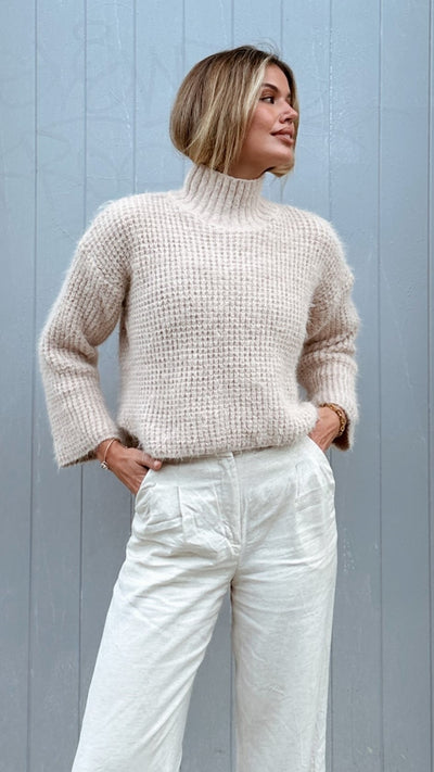 Load image into Gallery viewer, Haidar Knitted Top - Beige - Billy J
