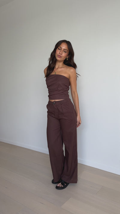 Load and play video in Gallery viewer, Hale Linen Pants - Chocolate - Billy J
