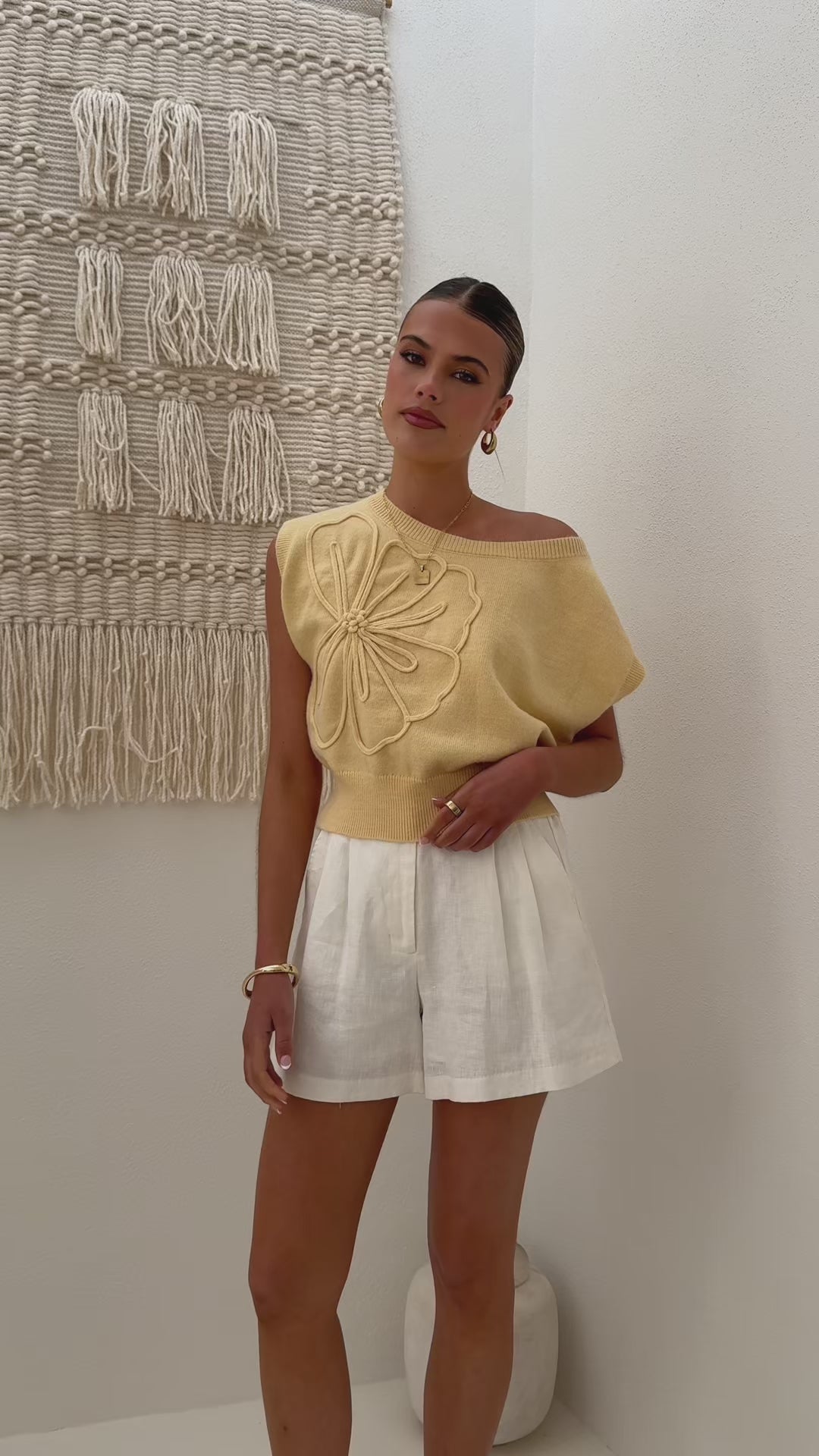 Load video: Amity Top - Yellow - Billy J