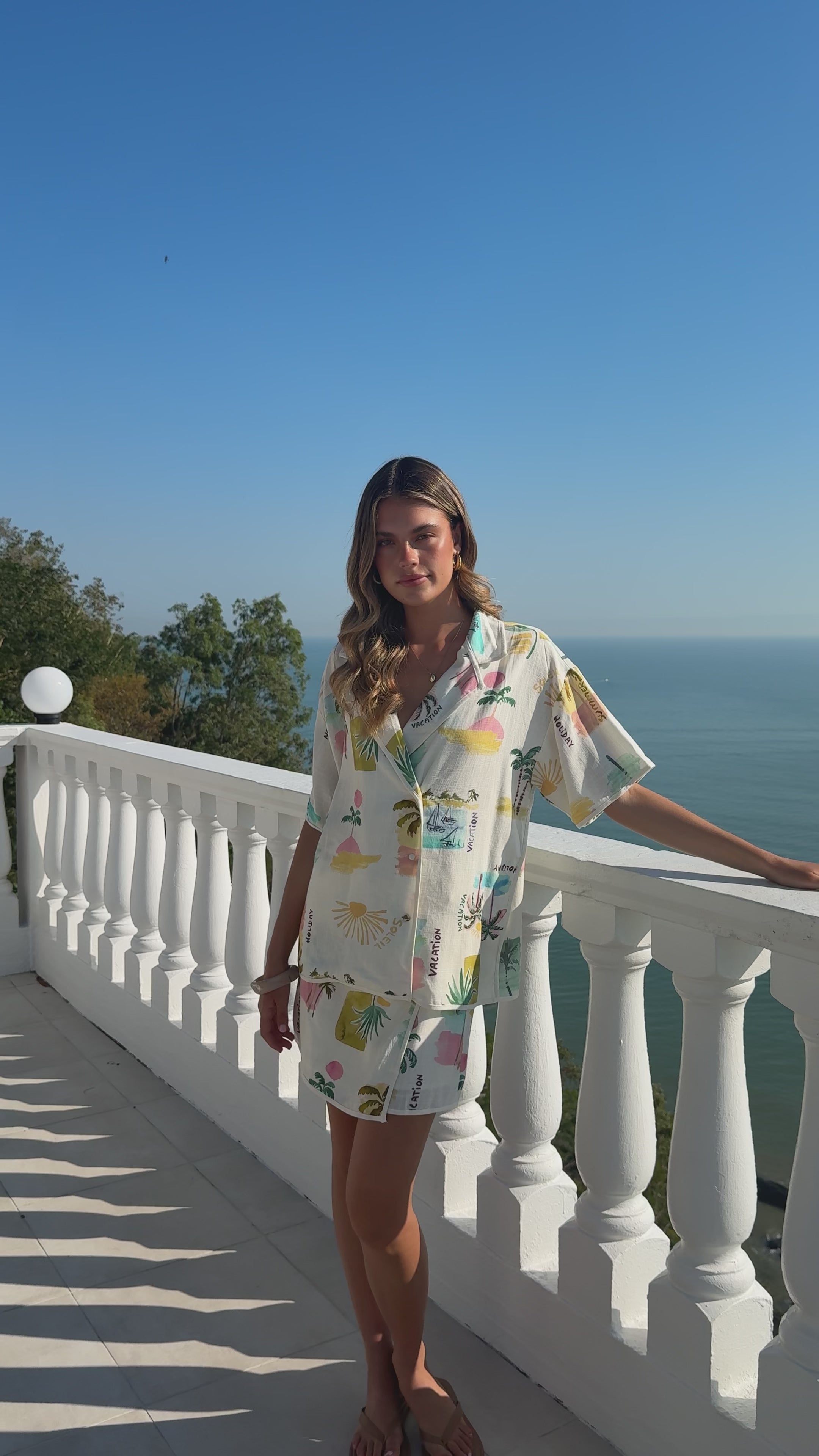 Load video: Maija Shirt - Helia Print - Billy J