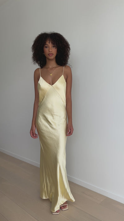 Load and play video in Gallery viewer, Gisella Maxi Dress - Yellow - Billy J
