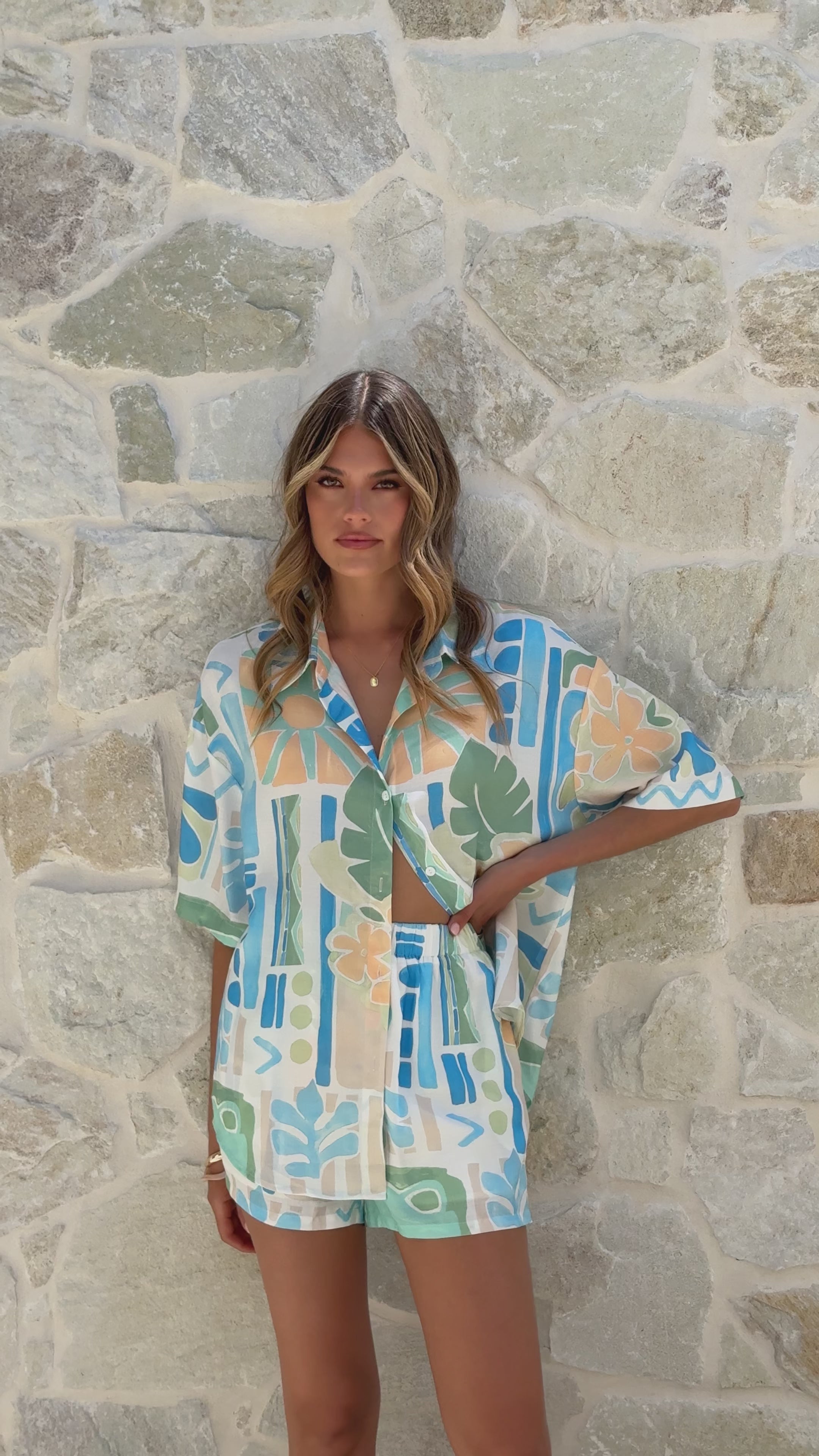 Load video: Kelsea Button Up Shirt - Summer Breeze - Billy J