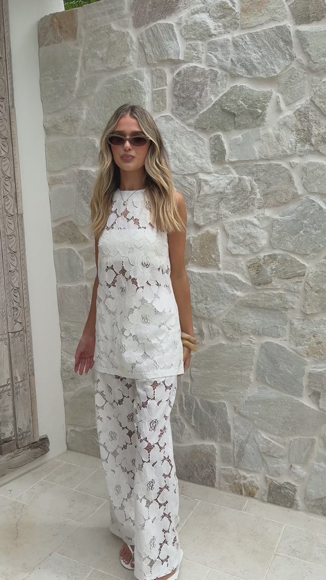 Makaylie Top - White Flower - Billy J