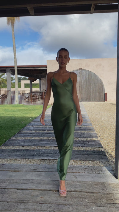 Load and play video in Gallery viewer, Gisella Maxi Dress - Olive - Billy J
