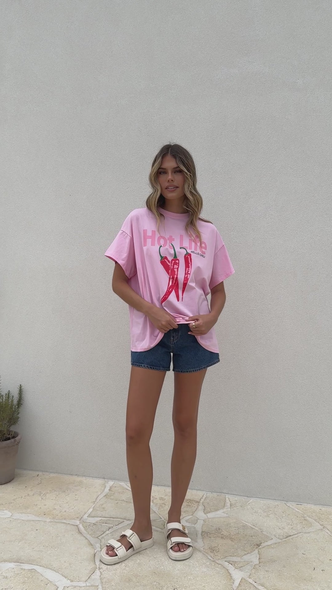 Hot Life Tee - Pink - Billy J