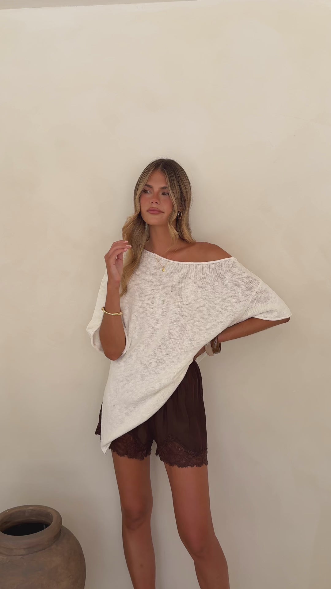 Load video: Makoa Lace Shorts - Chocolate - Billy J