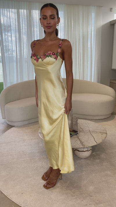 Load and play video in Gallery viewer, Aurora Maxi Dress - Yellow - Billy J
