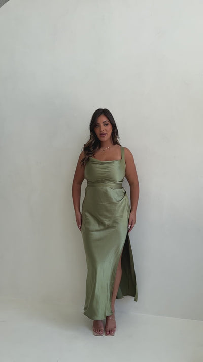 Load and play video in Gallery viewer, Zendaya Maxi Dress - Olive - Billy J
