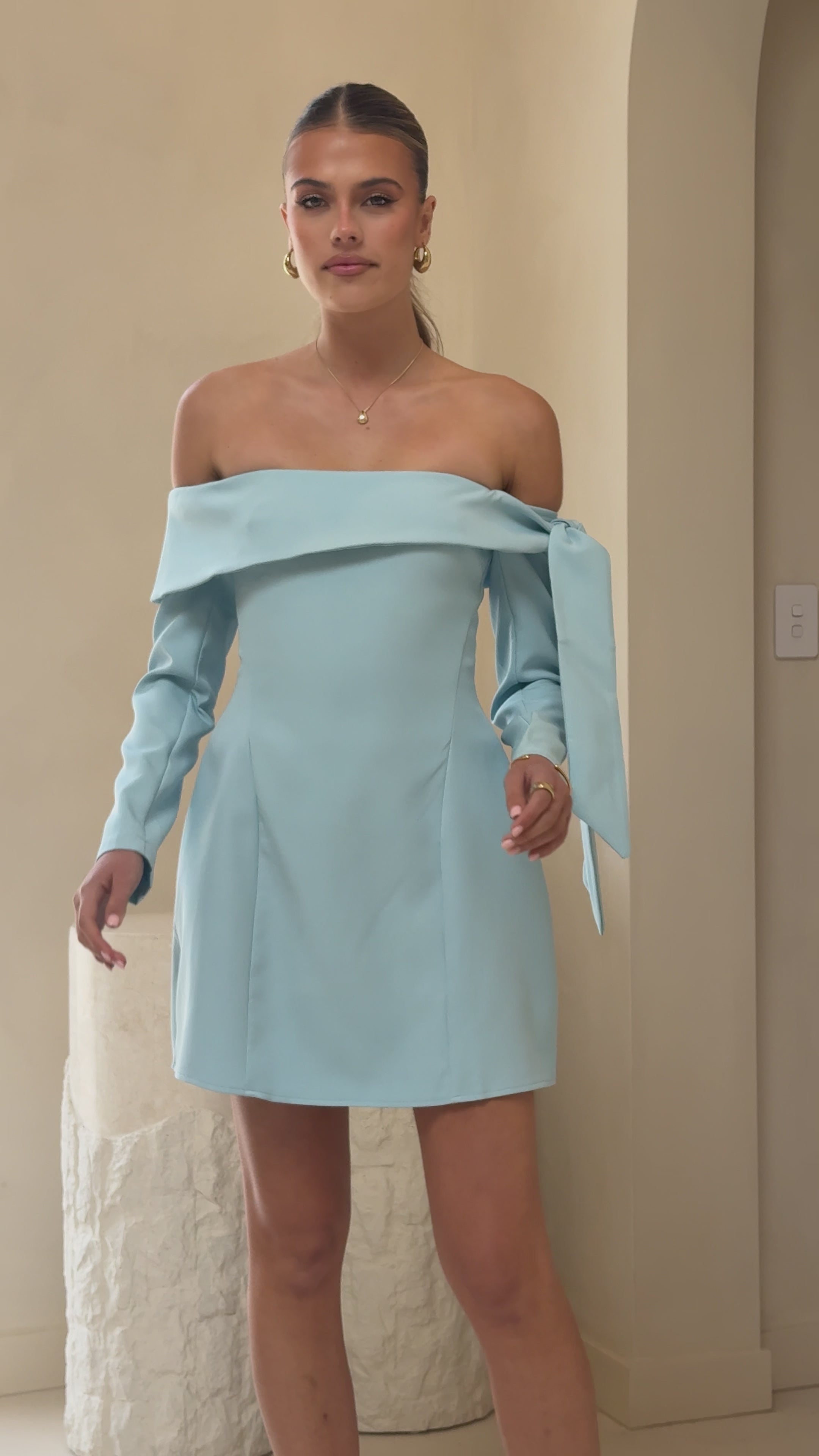 Load video: Halen Long Sleeve Mini Dress - Blue - Billy J
