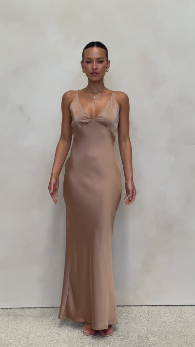 Load and play video in Gallery viewer, Ziah Maxi Dress - Latte - Billy J
