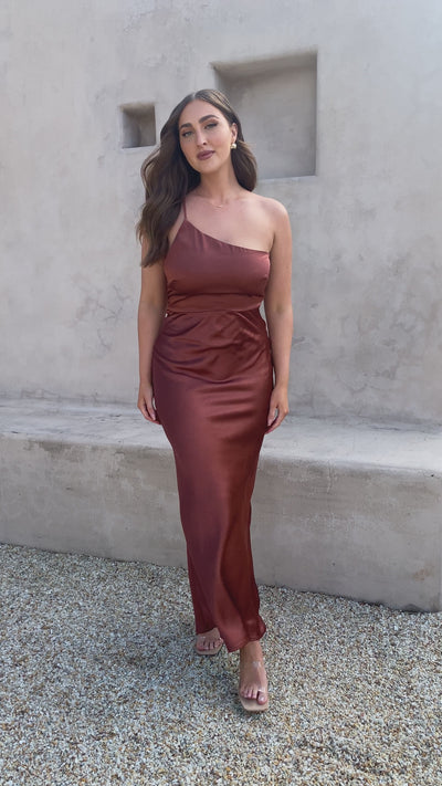 Load and play video in Gallery viewer, Margot Maxi Dress - Rust - Billy J
