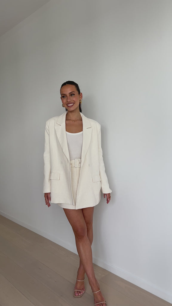 Tilly Oversized Boyfriend Blazer - White - Billy J