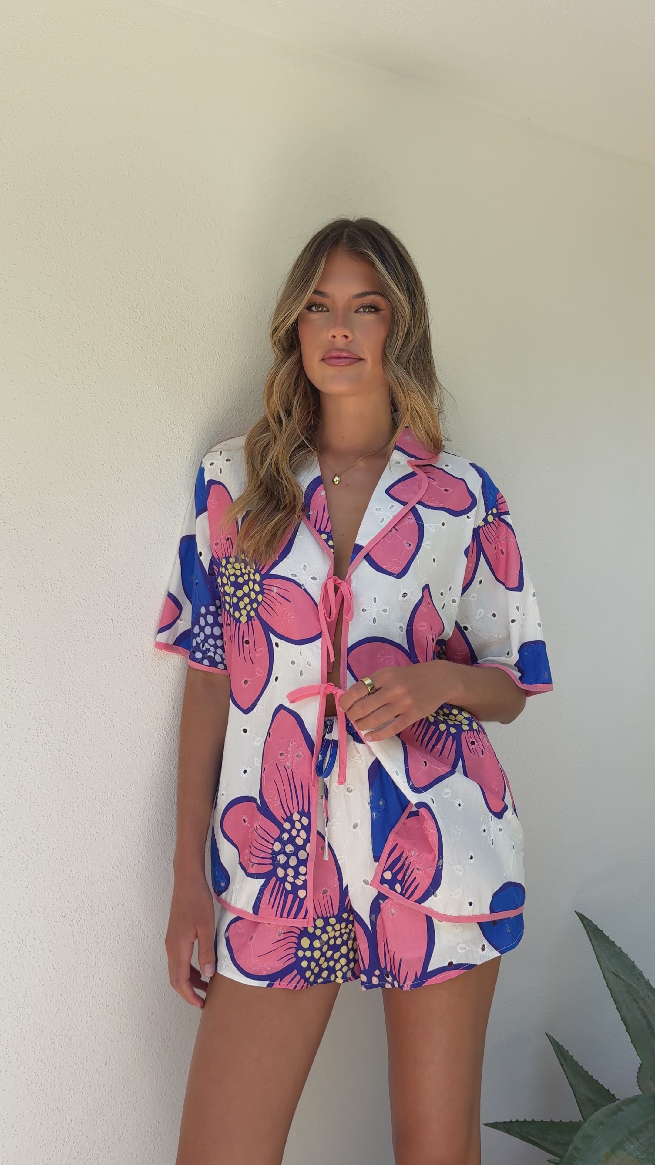 Load video: Eloise Eyelet Top - Botanic Blue/Pink Print