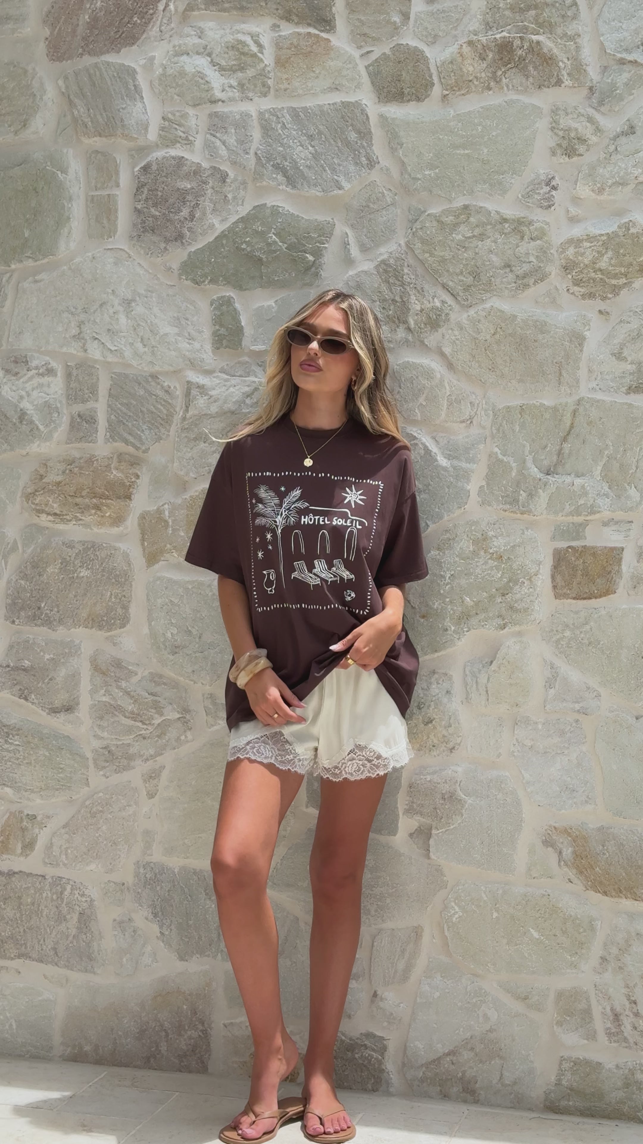 Load video: Hotel Soleil Oversized T-Shirt - Chocolate - Billy J