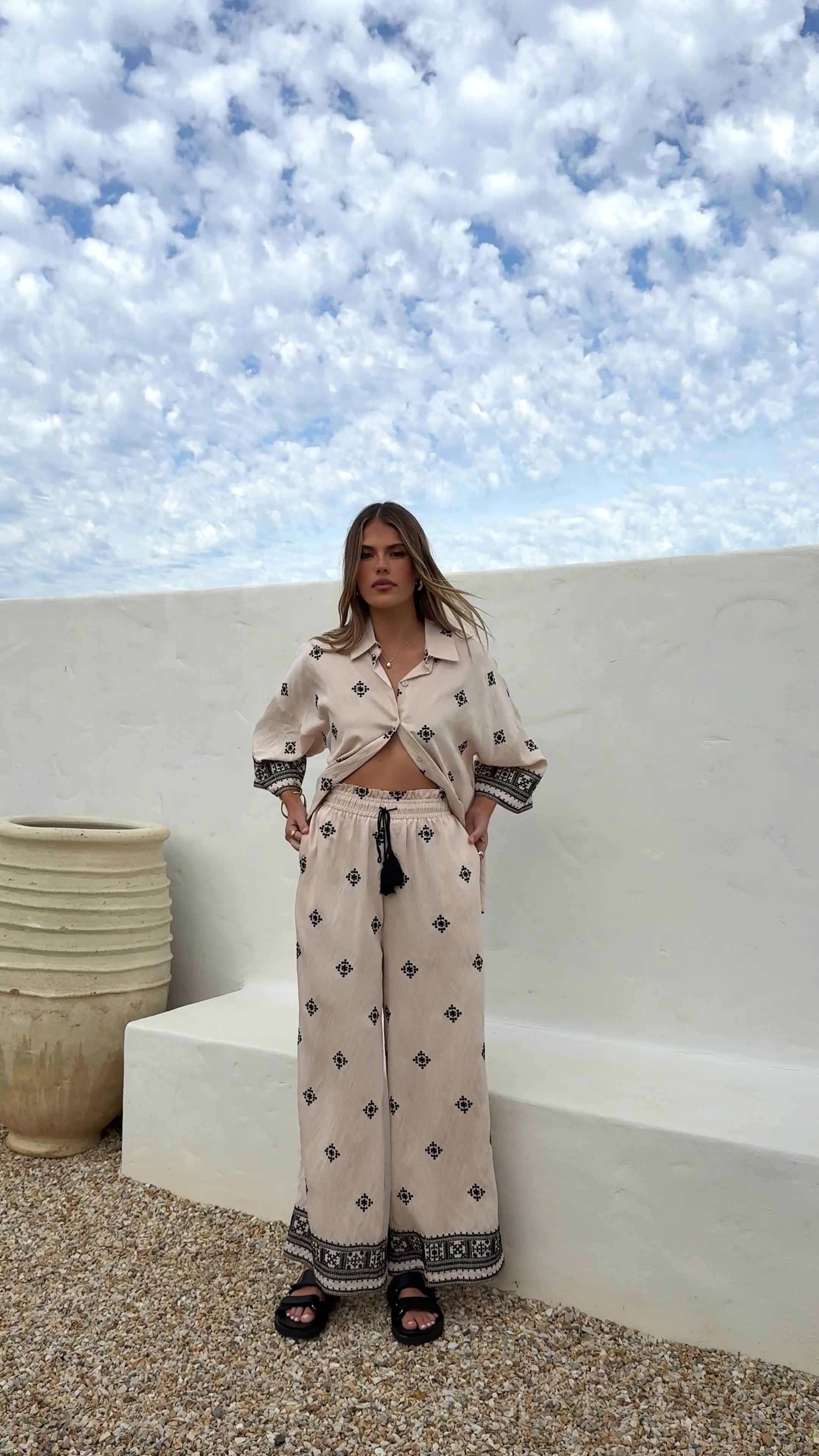 Load video: Deni Button Up Shirt - Beige/Black - Billy J