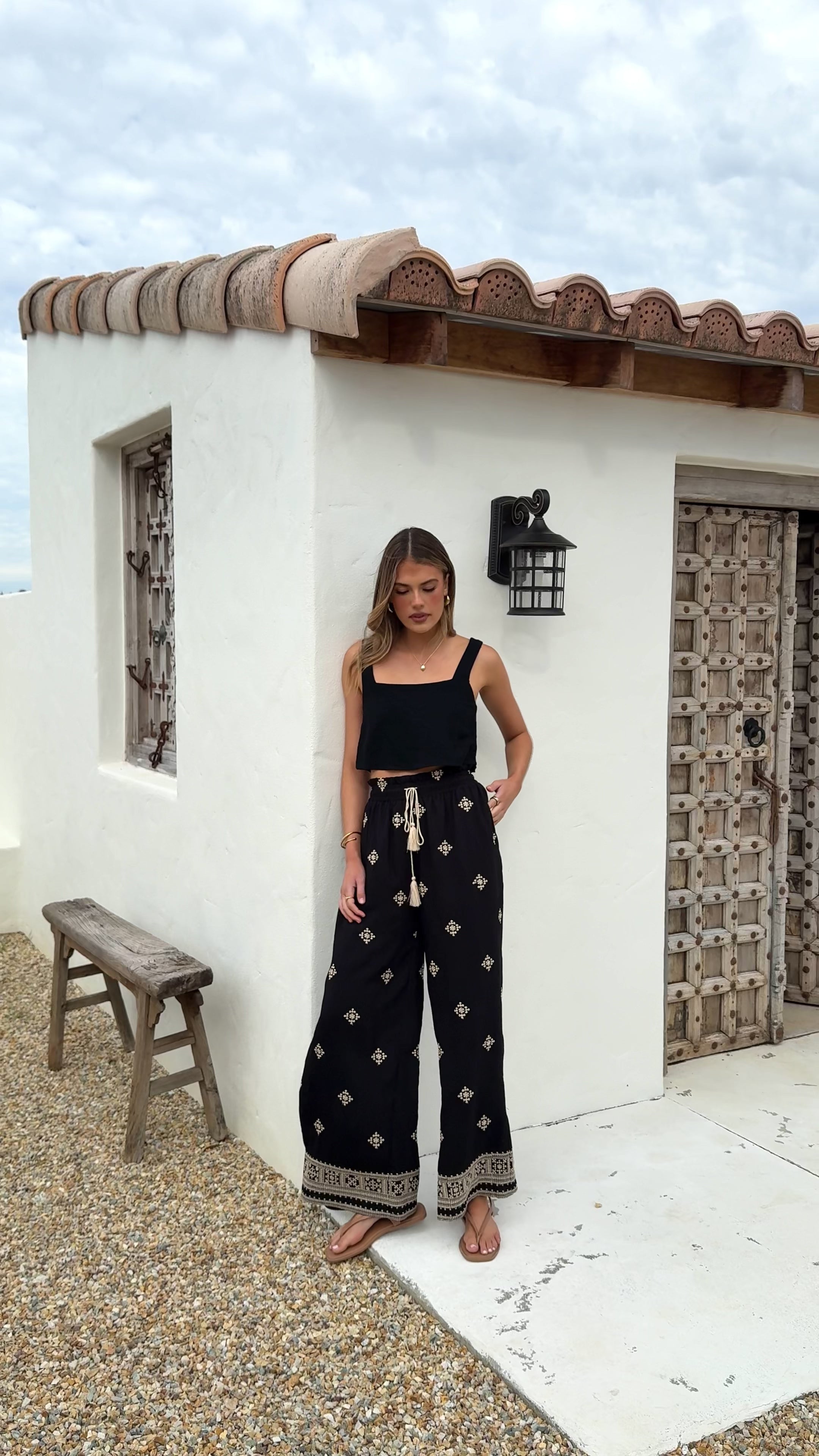 Load video: Deni Pants - Black/Beige - Billy J