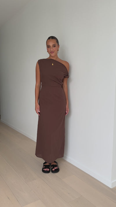 Load and play video in Gallery viewer, Luci Maxi Dress - Brown - Billy J
