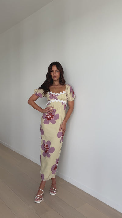 Load and play video in Gallery viewer, Seneca Maxi Dress - Butter/Pink Floral - Billy J
