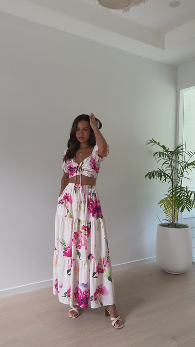 Load and play video in Gallery viewer, Jasmine Crop Top - Sweet Floral - Billy J
