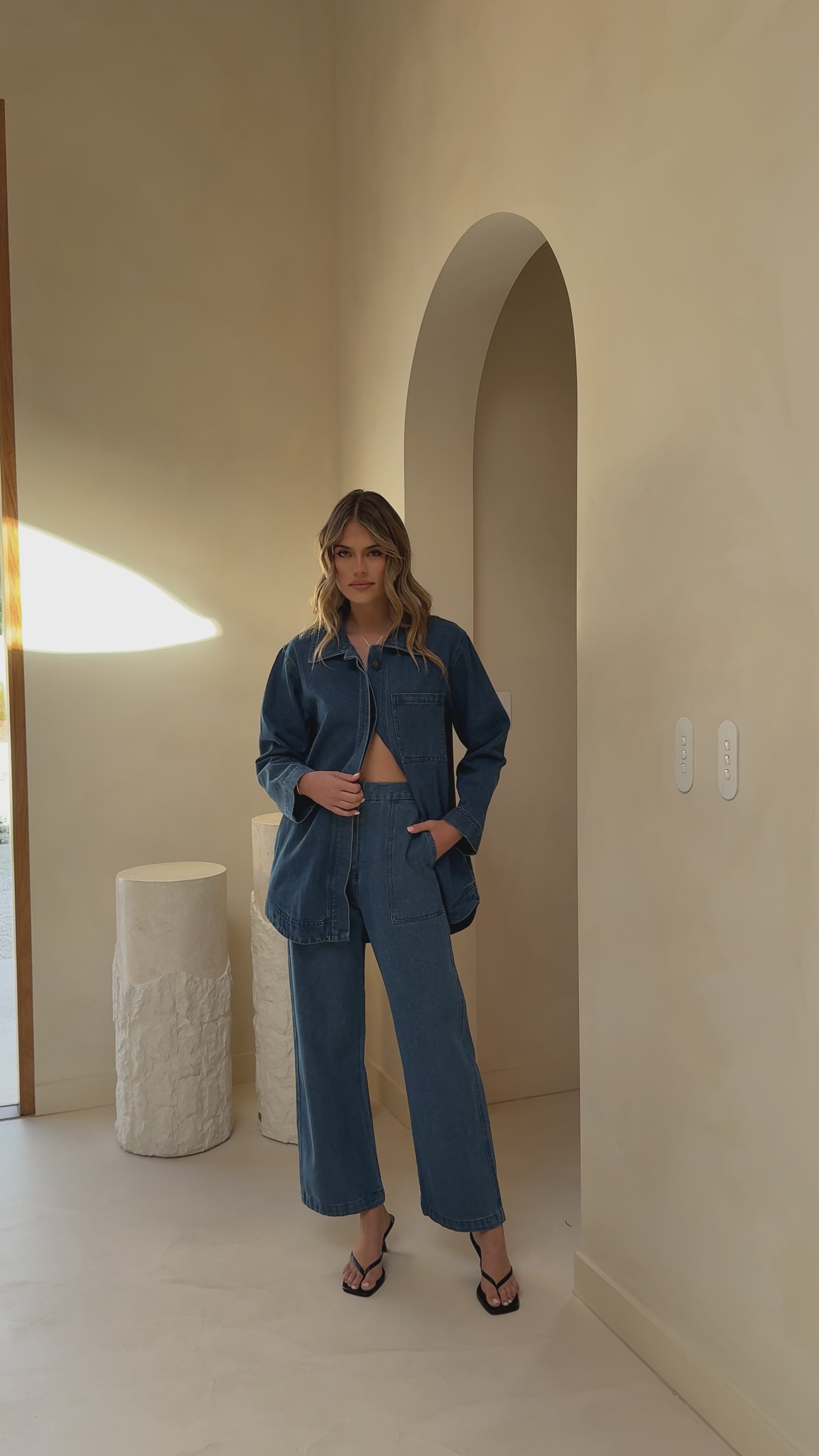 Load video: Amy Pants - Dark Denim - Billy J