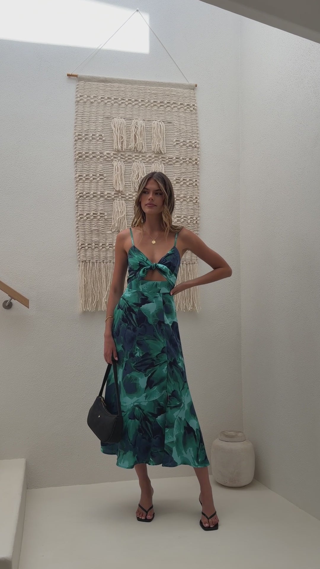 Load video: Dreamers Midi Dress - Calista Print - Billy J